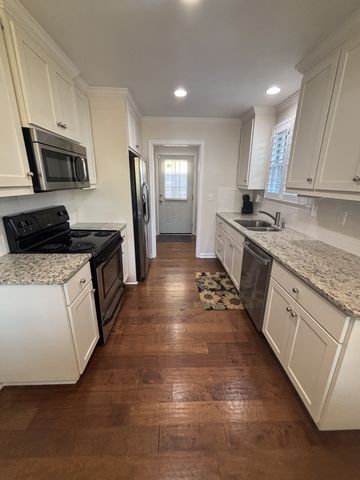 2105 18th Ave, S, Nashville, TN 37212
