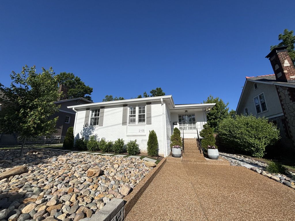 2105 18th Ave, S, Nashville, TN 37212
