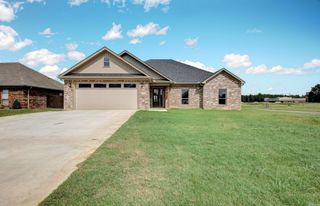 2392 Lakewood Circle, Cabot, AR 72023
