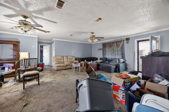 801 N Main Street, Dodd City, TX 75438