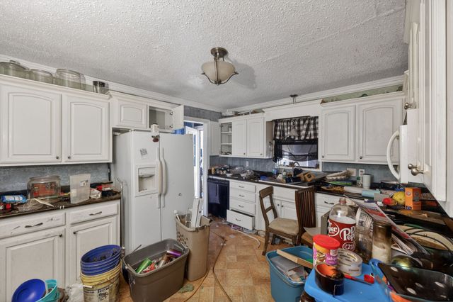 801 N Main Street, Dodd City, TX 75438