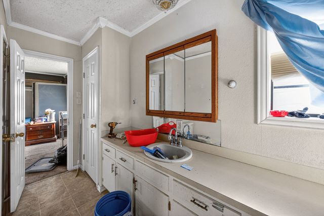 801 N Main Street, Dodd City, TX 75438