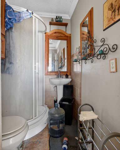 801 N Main Street, Dodd City, TX 75438