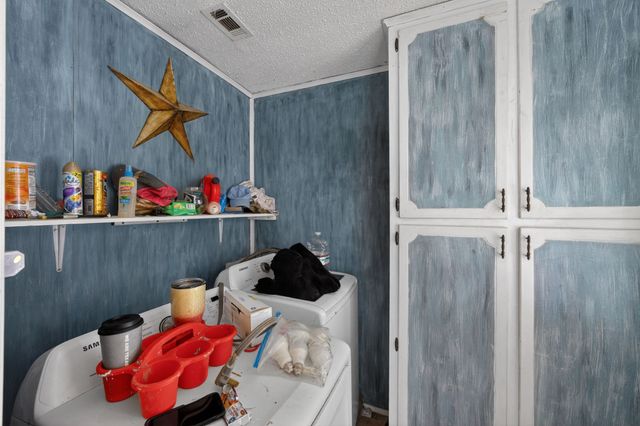 801 N Main Street, Dodd City, TX 75438