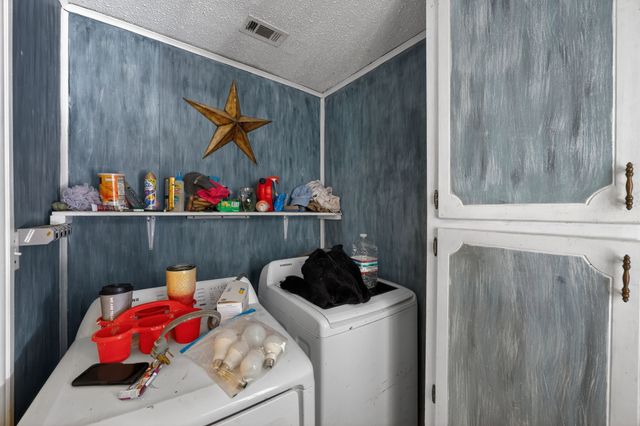 801 N Main Street, Dodd City, TX 75438