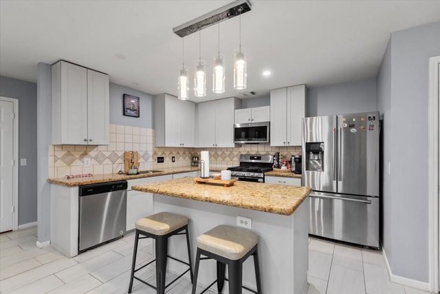 13510 Naples Bridge Road, Sugar Land, TX 77498