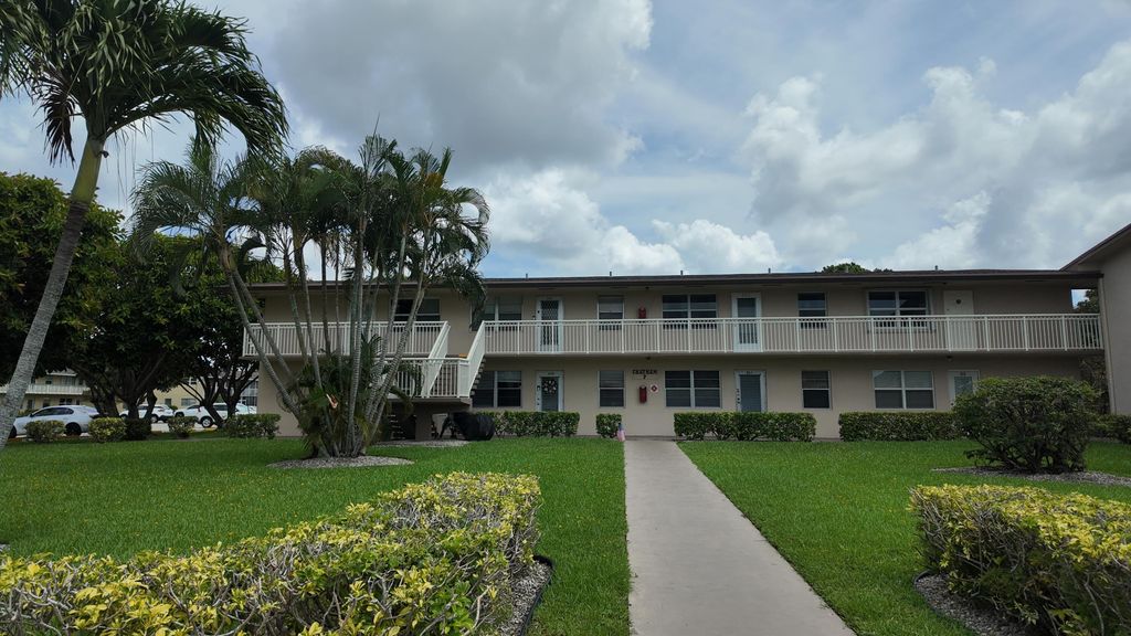 326 Chatham P 326, West Palm Beach, FL 33417