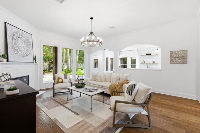 14 Snowbell Place, The Woodlands, TX 77381