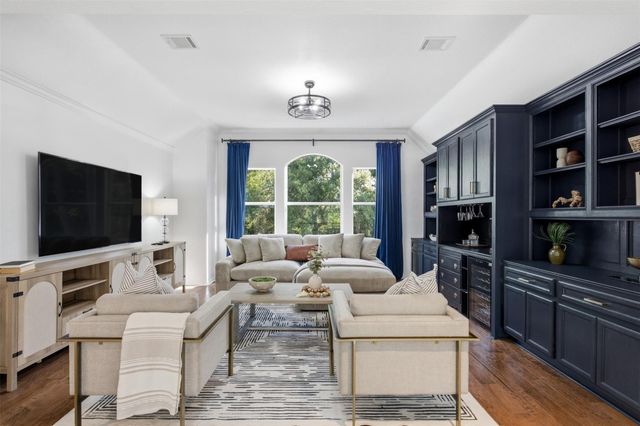 14 Snowbell Place, The Woodlands, TX 77381