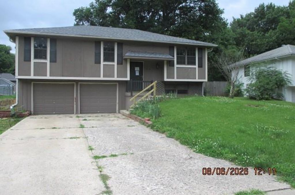504 Alfalfa Lane, Buckner, MO 64016
