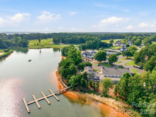 121 Brawley Harbor Place, Mooresville, NC 28117