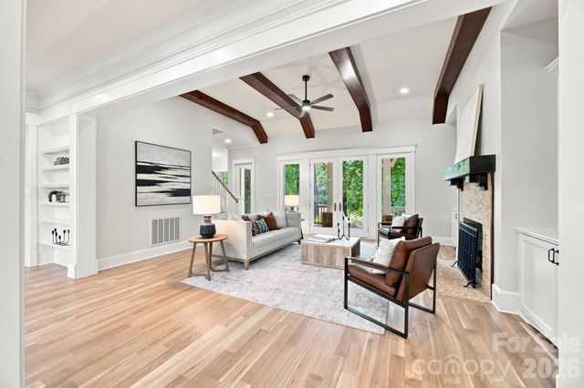 121 Brawley Harbor Place, Mooresville, NC 28117