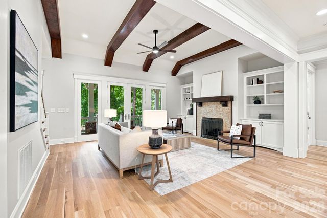 121 Brawley Harbor Place, Mooresville, NC 28117