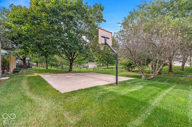 8340 Harrison Parkway, Fishers, IN 46038