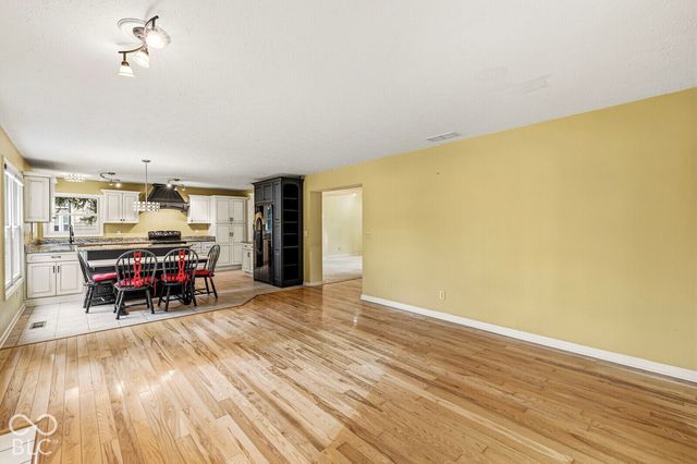 8340 Harrison Parkway, Fishers, IN 46038