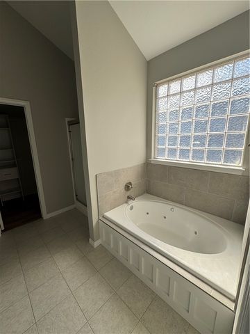 314 Center Drive, Lowell, AR 72745