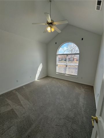 314 Center Drive, Lowell, AR 72745