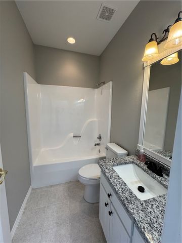 314 Center Drive, Lowell, AR 72745