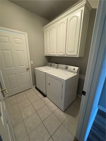 314 Center Drive, Lowell, AR 72745