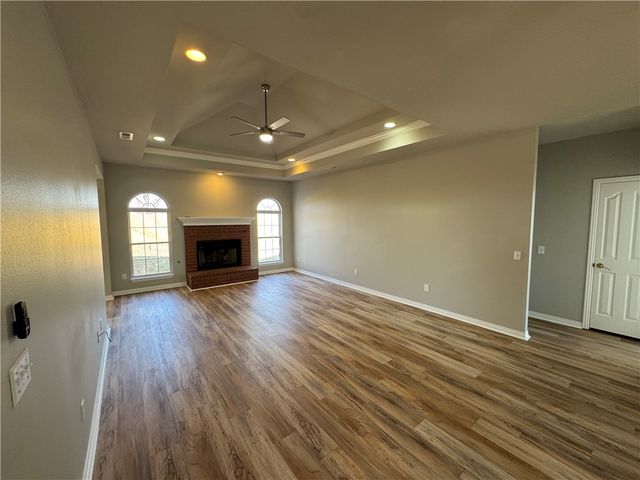 314 Center Drive, Lowell, AR 72745