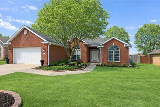 314 Center Drive, Lowell, AR 72745