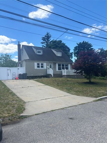 36 Hickory Street, Central Islip, NY 11722