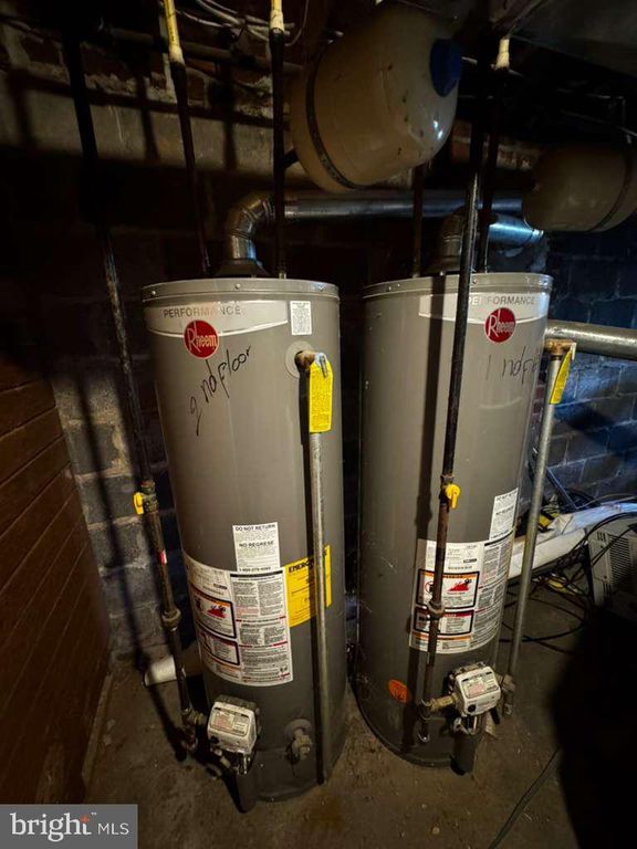 Image 16 of property listing at 4203 AUDREY AVE, Brooklyn, MD 21225