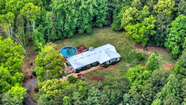 5568 Hwy 382, Ellijay, GA 30540