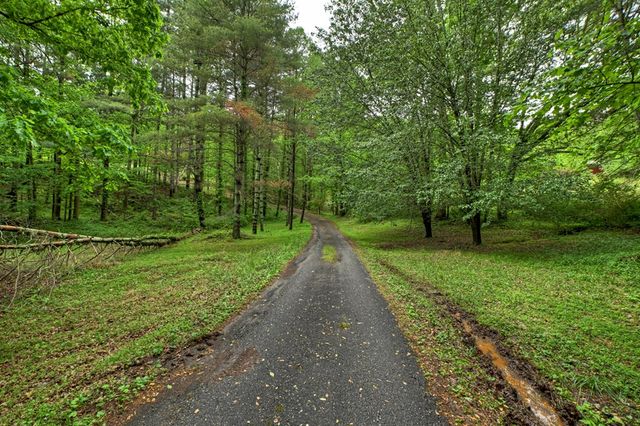 5568 Hwy 382, Ellijay, GA 30540