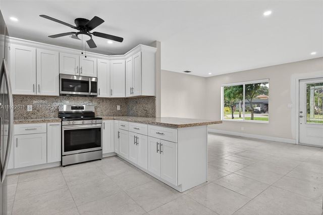 1979 NE 176th St, North Miami Beach, FL 33162