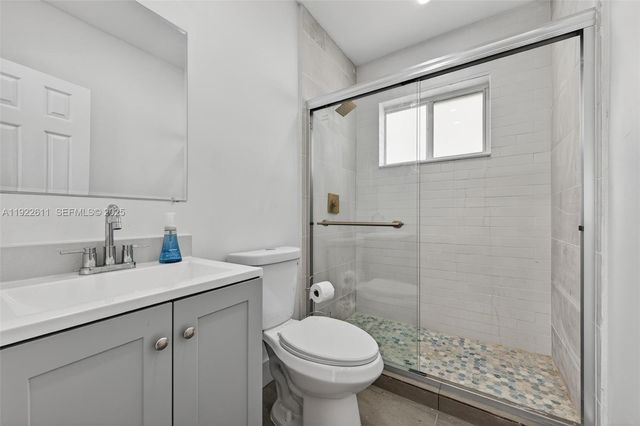 1979 NE 176th St, North Miami Beach, FL 33162