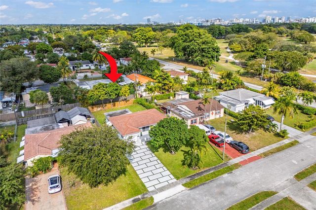 1979 NE 176th St, North Miami Beach, FL 33162