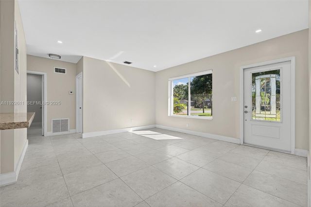 1979 NE 176th St, North Miami Beach, FL 33162