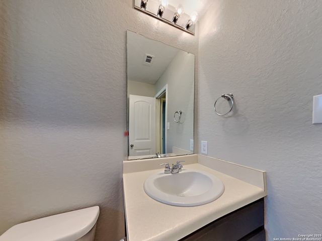 15211 Field Sparrow, San Antonio, TX 78253