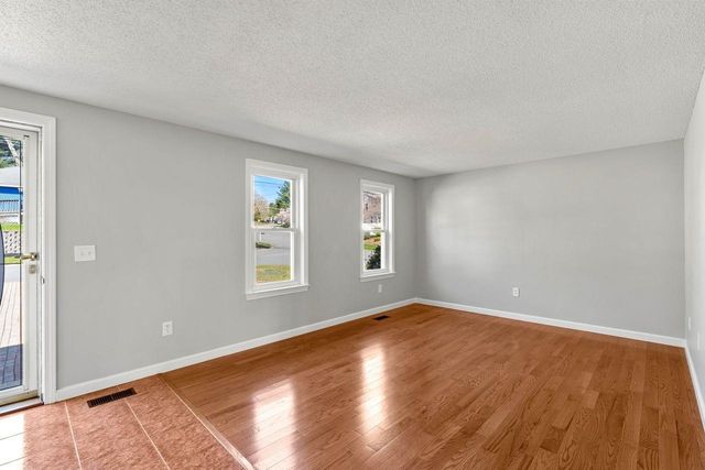 51 Macdonald Drive, Nashua, NH 03062