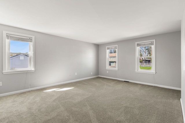 51 Macdonald Drive, Nashua, NH 03062