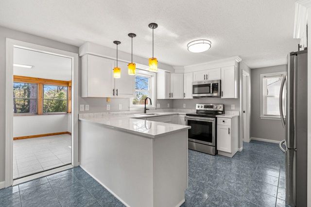 51 Macdonald Drive, Nashua, NH 03062