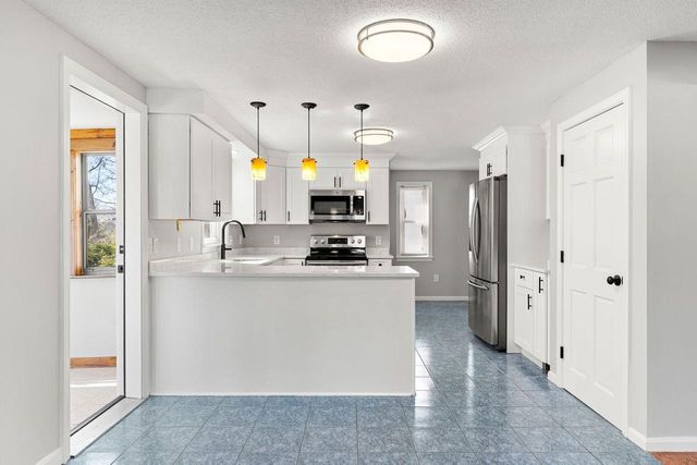 51 Macdonald Drive, Nashua, NH 03062