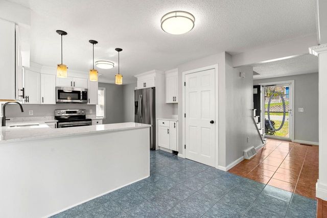 51 Macdonald Drive, Nashua, NH 03062