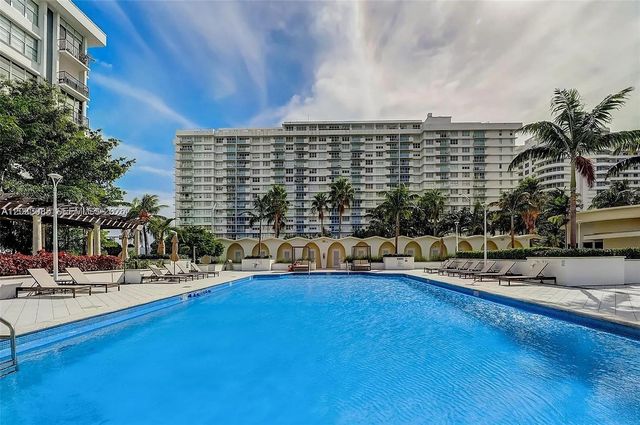 5600 Collins Ave 7W, Miami Beach, FL 33140