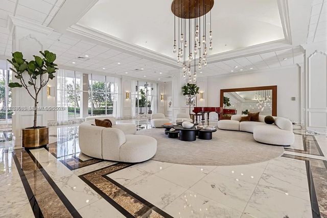 5600 Collins Ave 7W, Miami Beach, FL 33140