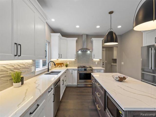 7670 Parshallville Road, Hartland, MI 48430