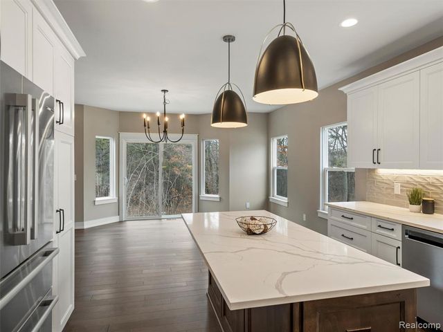 7670 Parshallville Road, Hartland, MI 48430