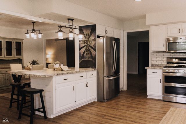 1285 S 1100 E, Zionsville, IN 46077