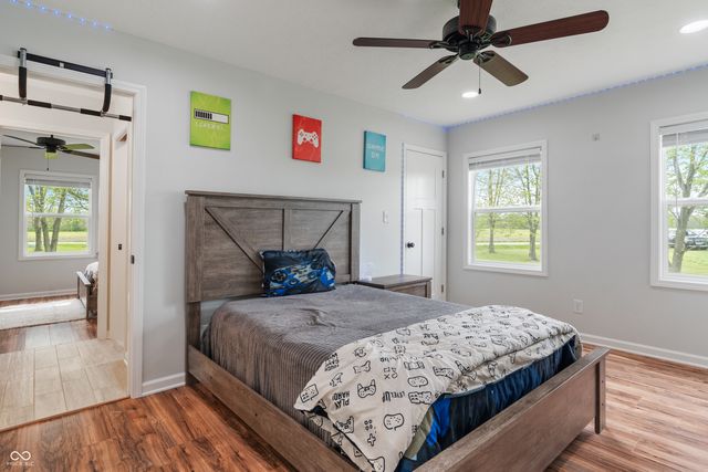 1285 S 1100 E, Zionsville, IN 46077