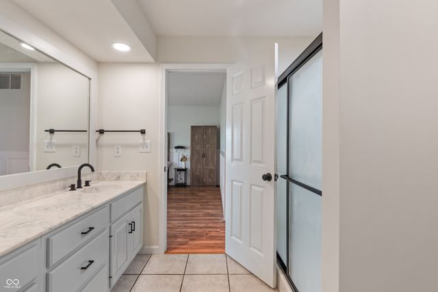 1285 S 1100 E, Zionsville, IN 46077