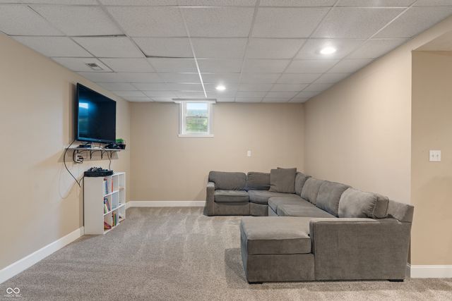 1285 S 1100 E, Zionsville, IN 46077