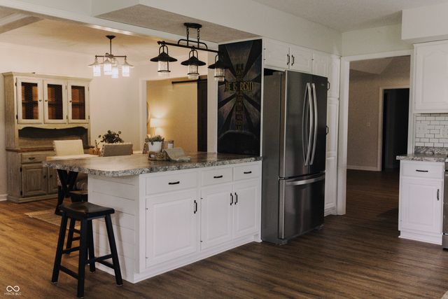 1285 S 1100 E, Zionsville, IN 46077