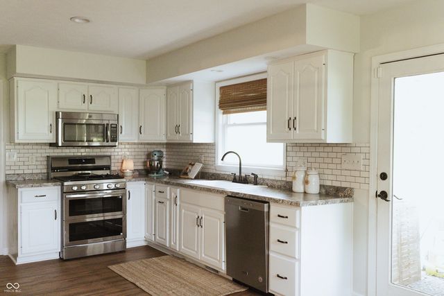 1285 S 1100 E, Zionsville, IN 46077