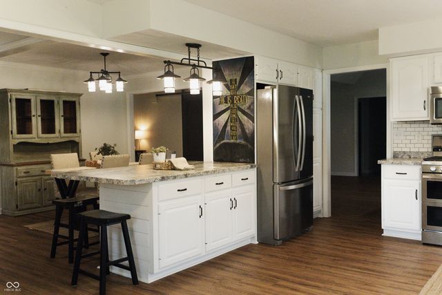 1285 S 1100 E, Zionsville, IN 46077